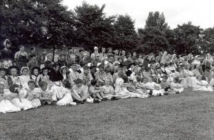 The school pageant of 1953 on the Ironworks field in Burnham, sent in by Gordon
Belsham, of Mill Road, Burnham.