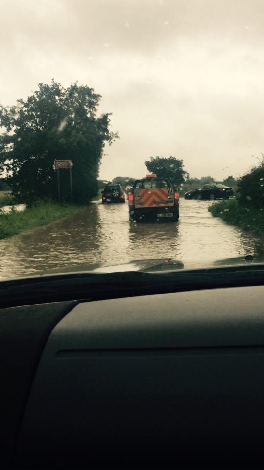 Many cars were abandoned on Maldon Road between Goldhanger and Tolleshunt D'Arcy. Credit: Sue Wyllie