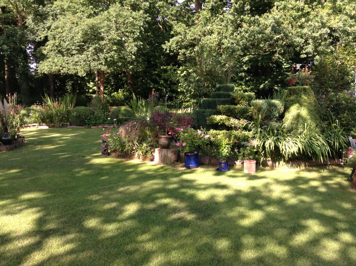 Best Front garden : Darren Johnson, Little Creeksea Cottage