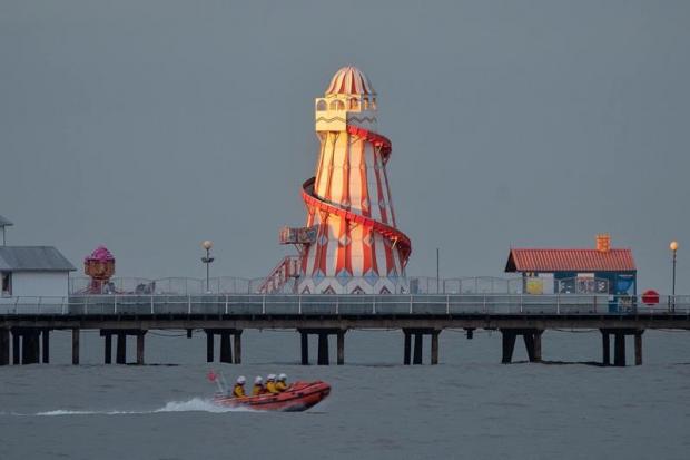 Clacton lifeboat crew responds to report of swimmer in difficulties near pier